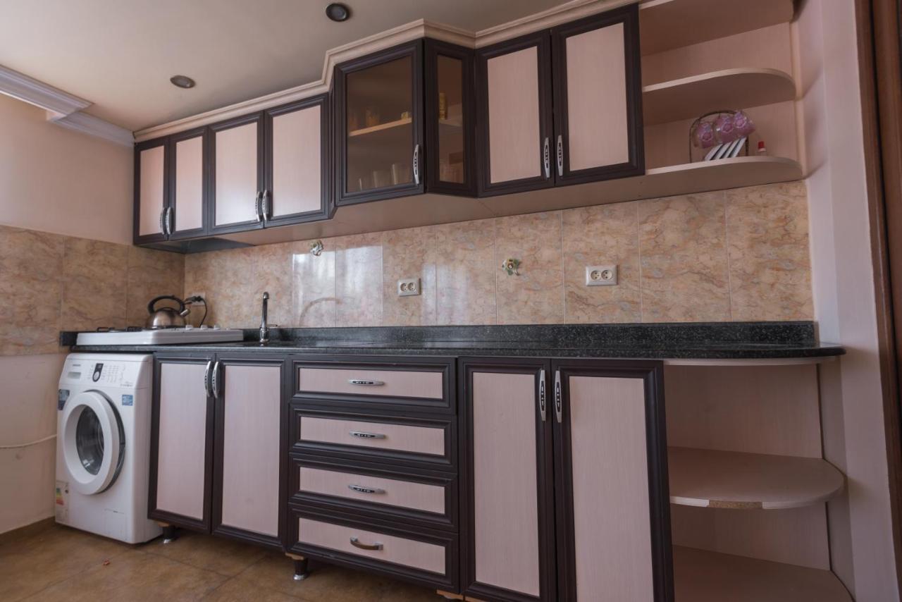 Guesthouse Gorgasali 57 Батумі Екстер'єр фото